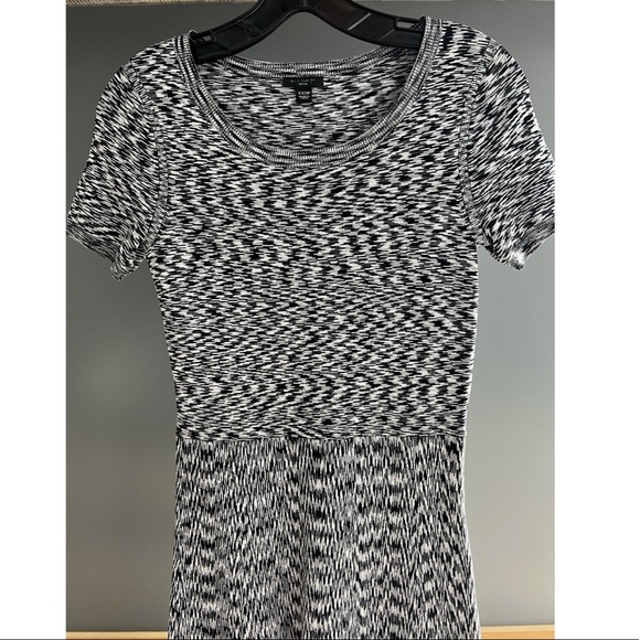 NWOT Ann Taylor knit fit & flare dress - Picture 6 of 6